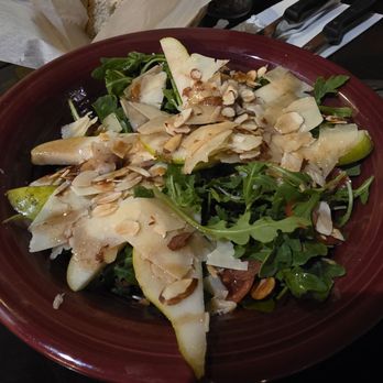 Fabio On Fire - Pear salad...4/5- refreshing - Pizza Near Me - Peoria, Arizona