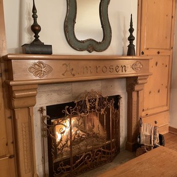 Abendblume - Fireplace - Hotels Near Me - Leavenworth, Washington
