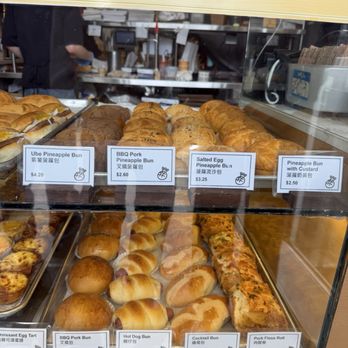 Pineapple King Bakery - San Francisco - Display - Bakeries Near Me - San Francisco, California Pineapple King Bakery - San Francisco - Display - Bakeries Near Me - San Francisco, California