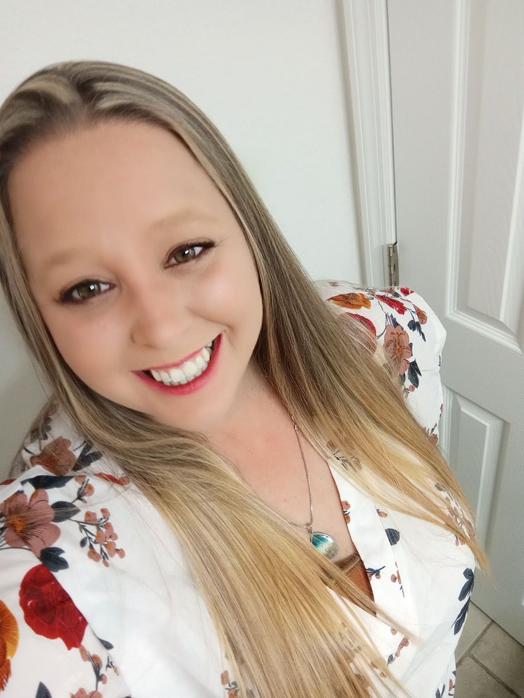 Head to Toe Beauty and Wellness Image