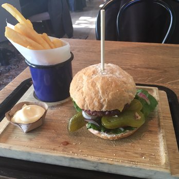 Kees - Kees Burger - Barbeque Near Me - Poortugaal, ZH