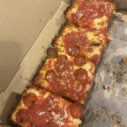 Lupo Pizzeria - Detroit style pizza