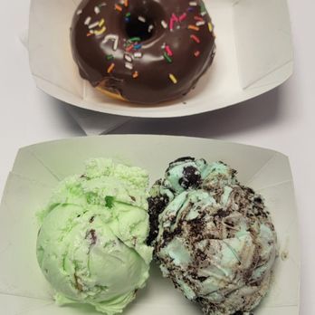 Waddup Dough - Nice ice cream and donut combo - Desserts Near Me - Saint Anthony, Minnesota Waddup Dough - Nice ice cream and donut combo - Desserts Near Me - Saint Anthony, Minnesota