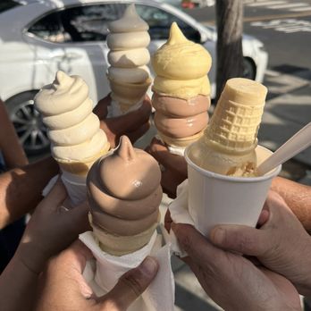 Meadowlark Dairy - Ice Cream & Frozen Yogurt Near Me - Pleasanton, California