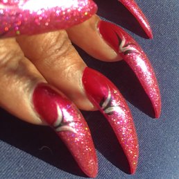 Yes, they're my REAL nails & VERY healthy. They really take care of my nails.