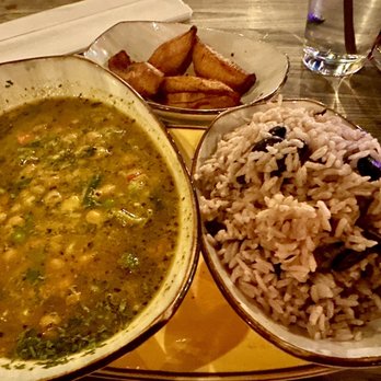 Dukunoo - Curry chickpeas, rice & peas and sweet plantains... the curry chickpeas is so delicious! Fragrant & flavorful - yum! - Caribbean Near Me - Miami, Florida