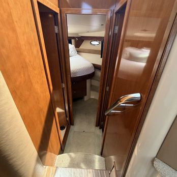 Dockside Boat & Bed - Step down to the bedrooms and bathroom - Boat Charters Near Me - Long Beach, California Dockside Boat & Bed - Step down to the bedrooms and bathroom - Boat Charters Near Me - Long Beach, California