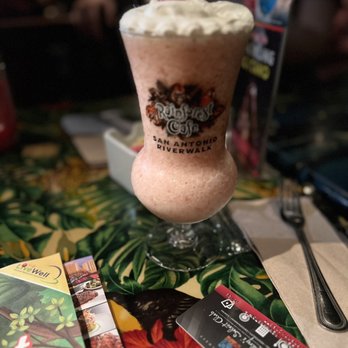 Rainforest Cafe - Rainbow Colada. Super heave on the banana but still very good. - American Near Me - San Antonio, Texas