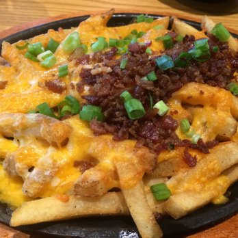 Chili's - Bars Near Me - New Caney, Texas