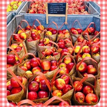 Edwards Apple Orchard - Farmers Market Near Me - Poplar Grove, Illinois