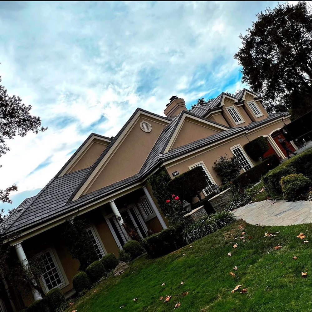 Slide of San Ventura Roofing