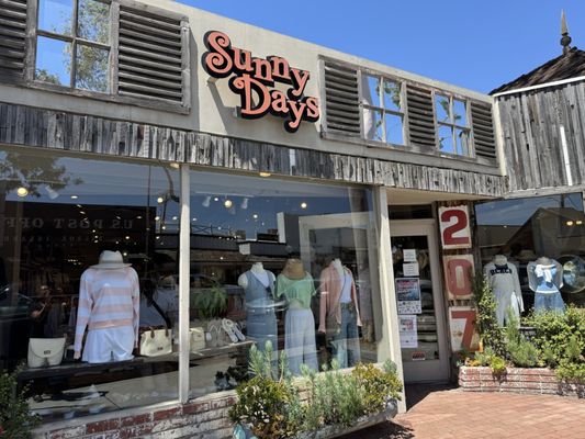 SUNNY DAYS - Updated May 2026 - 28 Photos & 14 Reviews - 207
