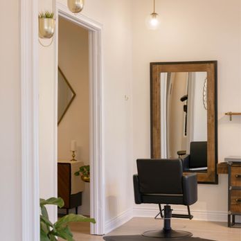 Au Salon - Hair Salons Near Me - Sacramento, California Au Salon - Hair Salons Near Me - Sacramento, California