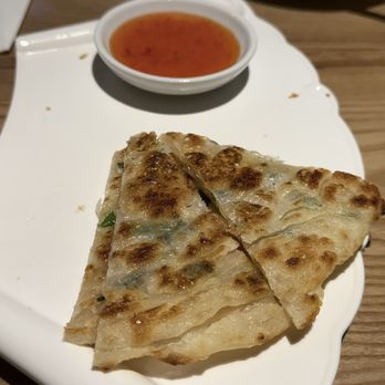 Tiger Dumplings - A02. Scallion Pancake (6/5, perfection!) - Noodles Near Me - Arlington, Virginia