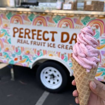 Perfect Day Real Fruit Ice Cream - Strawberry ice cream - Ice Cream & Frozen Yogurt Near Me - Waipahu, Hawaii Perfect Day Real Fruit Ice Cream - Strawberry ice cream - Ice Cream & Frozen Yogurt Near Me - Waipahu, Hawaii