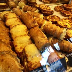 Au Pain d'Autrefois - A collection of the savory pastries