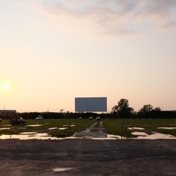 Can View Drive-In - The drive-in theatre field