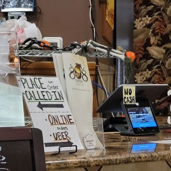 808 Grinds - "No cash" 1. Illegal in Oregon SB1565 2. Say sorry, please, thank you. - Food Trucks Near Me - Portland, Oregon