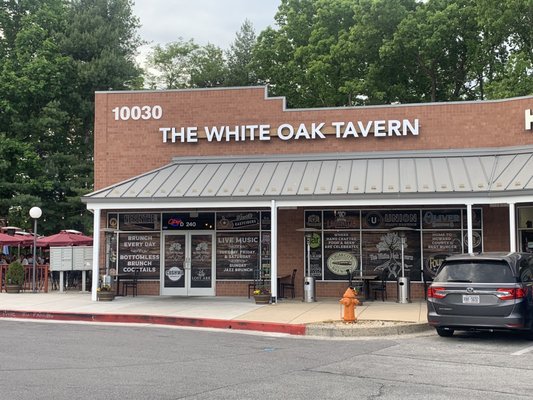 The White Oak Tavern by null