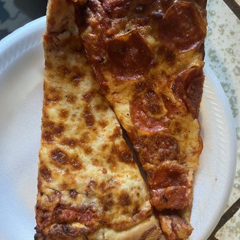 Gianni's Pizza - Cheese Pizza and pepperoni pizza - Italian Near Me - Monterey, California Gianni's Pizza - Cheese Pizza and pepperoni pizza - Italian Near Me - Monterey, California