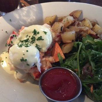 Alfie's - Lobster eggs Benedict - New American Near Me - New York, New York Alfie's - Lobster eggs Benedict - New American Near Me - New York, New York