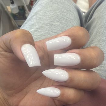 Ali'i Nails & Lash Bar - Full set - Nail Salons Near Me - Kapolei, Hawaii