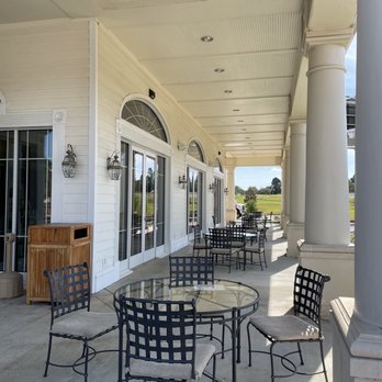 Collin Street Bakery - patio with tables and chairs - Bakeries Near Me - Lindale, Texas