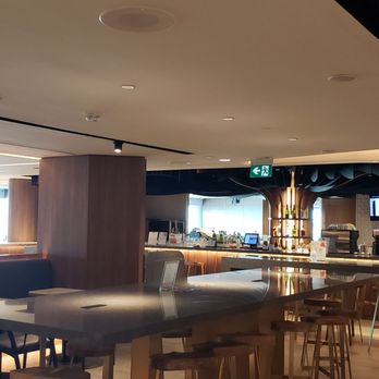Plaza Premium Lounge - View of the spacious bar. - Airport Lounges Near Me Plaza Premium Lounge - View of the spacious bar. - Airport Lounges Near Me