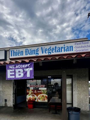 Thien Dang Vegetarian/Vegan Foods Service. by null