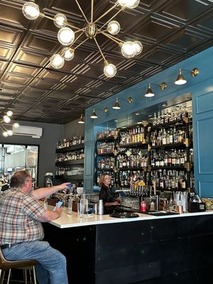 Perry's Cocktail Bar by null