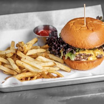 Velvet Oak Tavern - a cheeseburger and fries - Pubs Near Me - Houston, Texas Velvet Oak Tavern - a cheeseburger and fries - Pubs Near Me - Houston, Texas