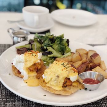 La Belle Vie Kitchen - Lobster Benedict - French Near Me - Suwanee, Georgia La Belle Vie Kitchen - Lobster Benedict - French Near Me - Suwanee, Georgia