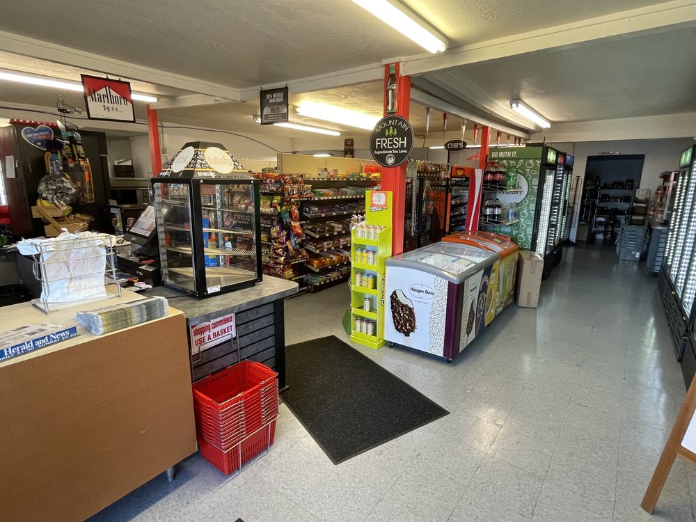 ALTAMONT MARKET Updated September 2024 3802 Altamont Dr, Klamath