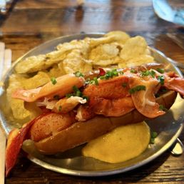 Med. size hot lobster roll with brown butter!