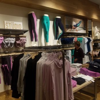 Athleta - Women's Clothing Near Me - Walnut Creek, California