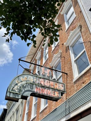 Hinkle's Sandwich Shop by null