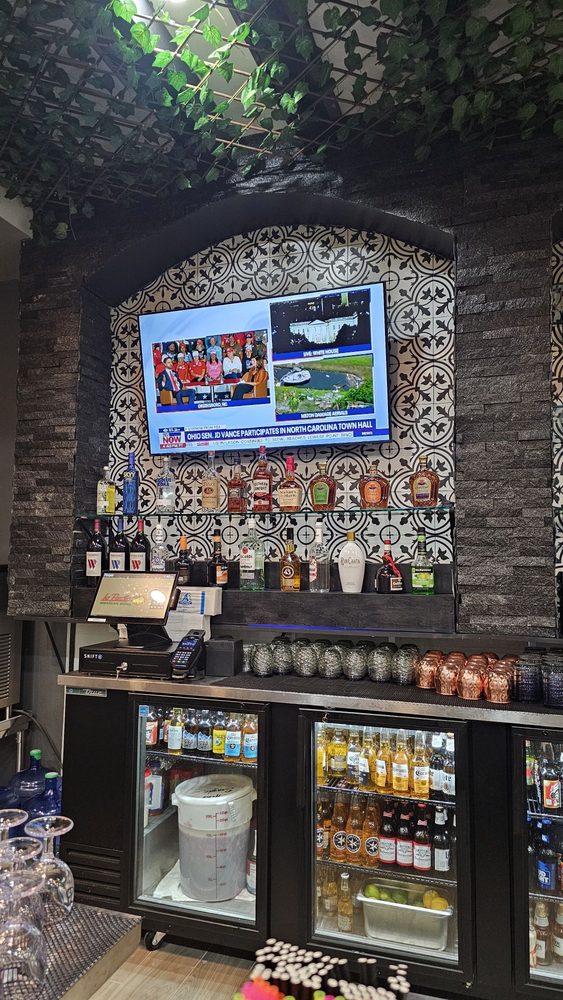 La Parrilla Mexican Grill