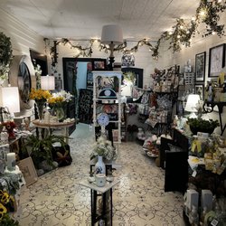 Key Pieces Home Decor & Gifts