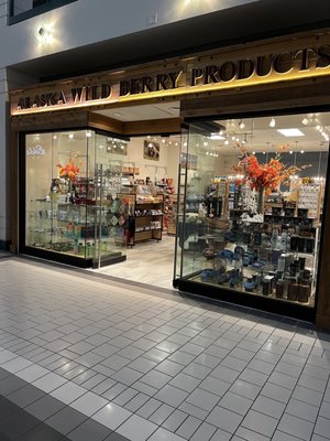 Anchorage 5th Avenue Mall by null