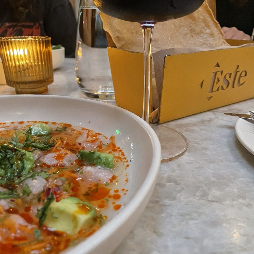 Este - Seafood Near Me - Austin, Texas