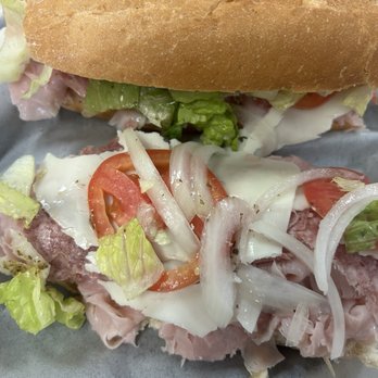 Lil Manhattan Deli - Delis Near Me - Oak Ridge, Tennessee Lil Manhattan Deli - Delis Near Me - Oak Ridge, Tennessee