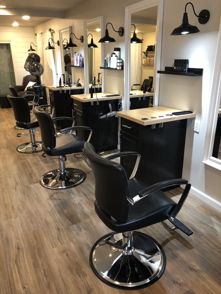 Sweet Pea Salon and Spa Logo