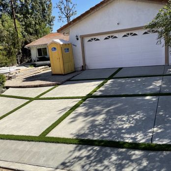 Deluxe Pool - Remodeled driveway - Masonry/Concrete Near Me