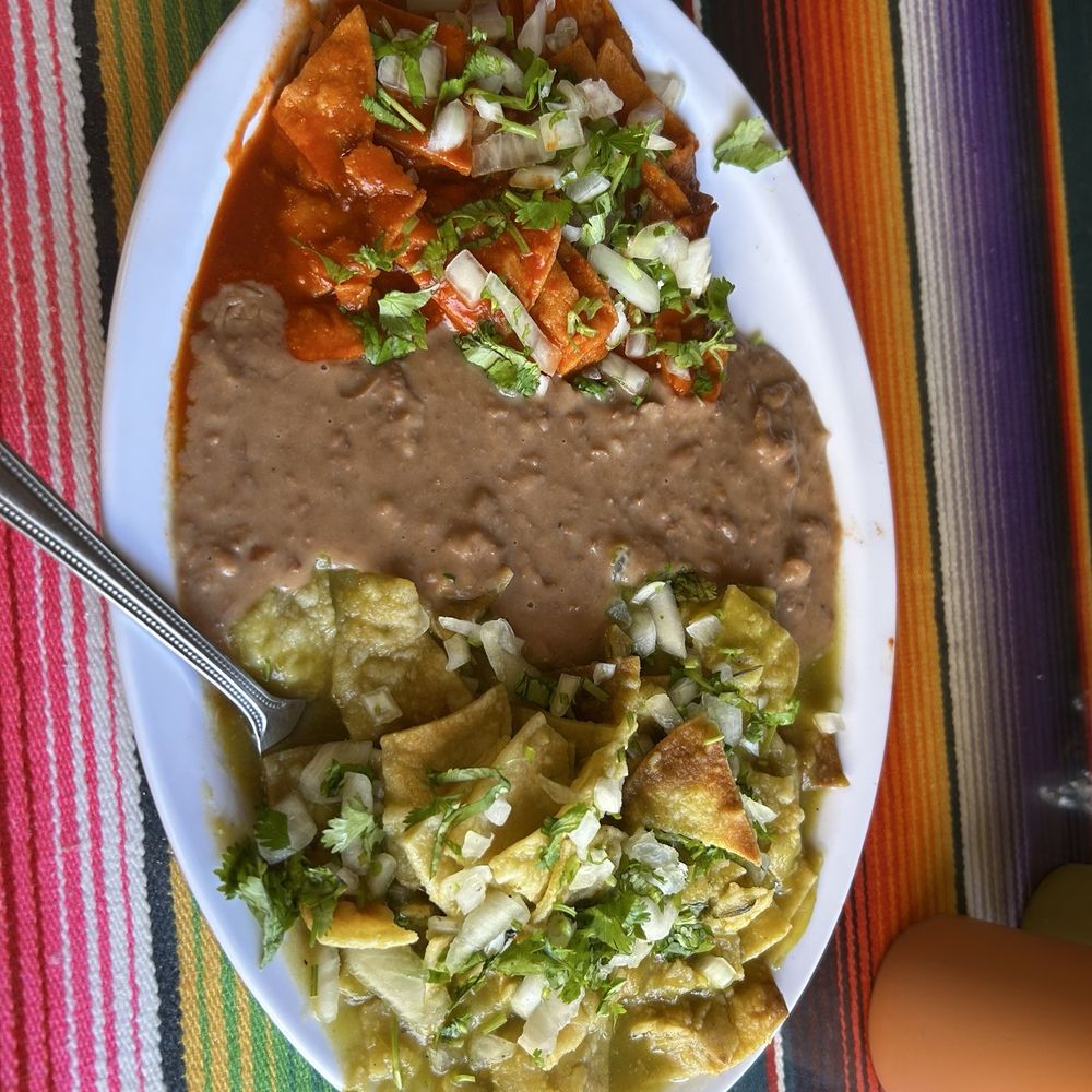 Los Chilaquiles - Divorced chilaquiles. - Tacos Near Me - Fresno, California Los Chilaquiles - Divorced chilaquiles. - Tacos Near Me - Fresno, California