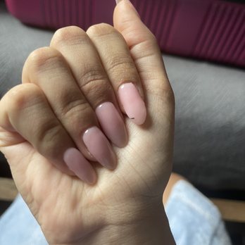 Herbal Nails & Spa - Arcadia - black mark on my nail, bumpy dip, uneven application on pointer finger - Nail Salons Near Me - Phoenix, Arizona Herbal Nails & Spa - Arcadia - black mark on my nail, bumpy dip, uneven application on pointer finger - Nail Salons Near Me - Phoenix, Arizona