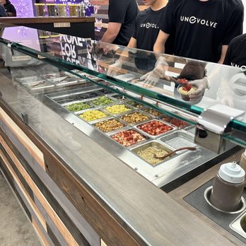 everbowl - a group of people preparing food - Acai Bowls Near Me - Hendersonville, Tennessee everbowl - a group of people preparing food - Acai Bowls Near Me - Hendersonville, Tennessee