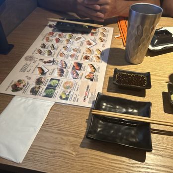 Eat's Ayce Sushi - Super clean very friendly staff. With lots of great choices in menu. - Japanese Near Me - Alhambra, California