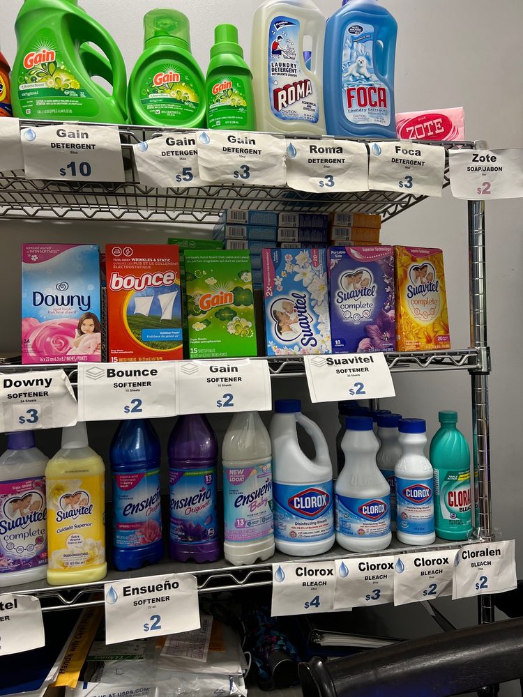 CLEAN SPIN LAUNDRY Updated September 2024 11 Photos 3273 N