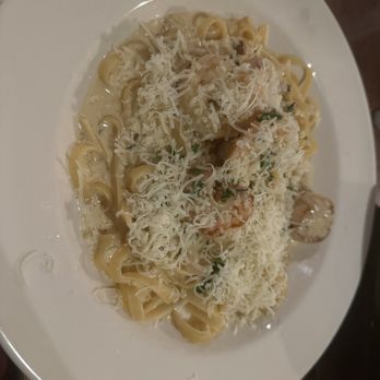 Sarducci's - Shrimp and scallop Alfredo - Italian Near Me - Montpelier, Vermont Sarducci's - Shrimp and scallop Alfredo - Italian Near Me - Montpelier, Vermont