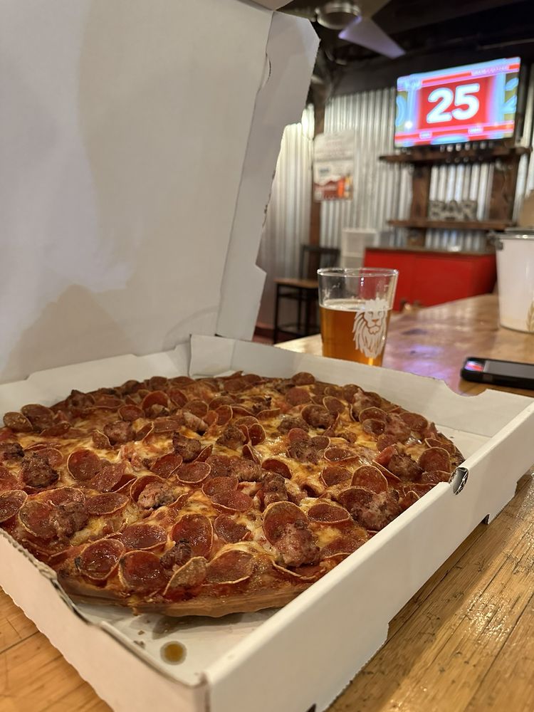 Stadz Pizzeria -  The Pub in Gahanna Logo
